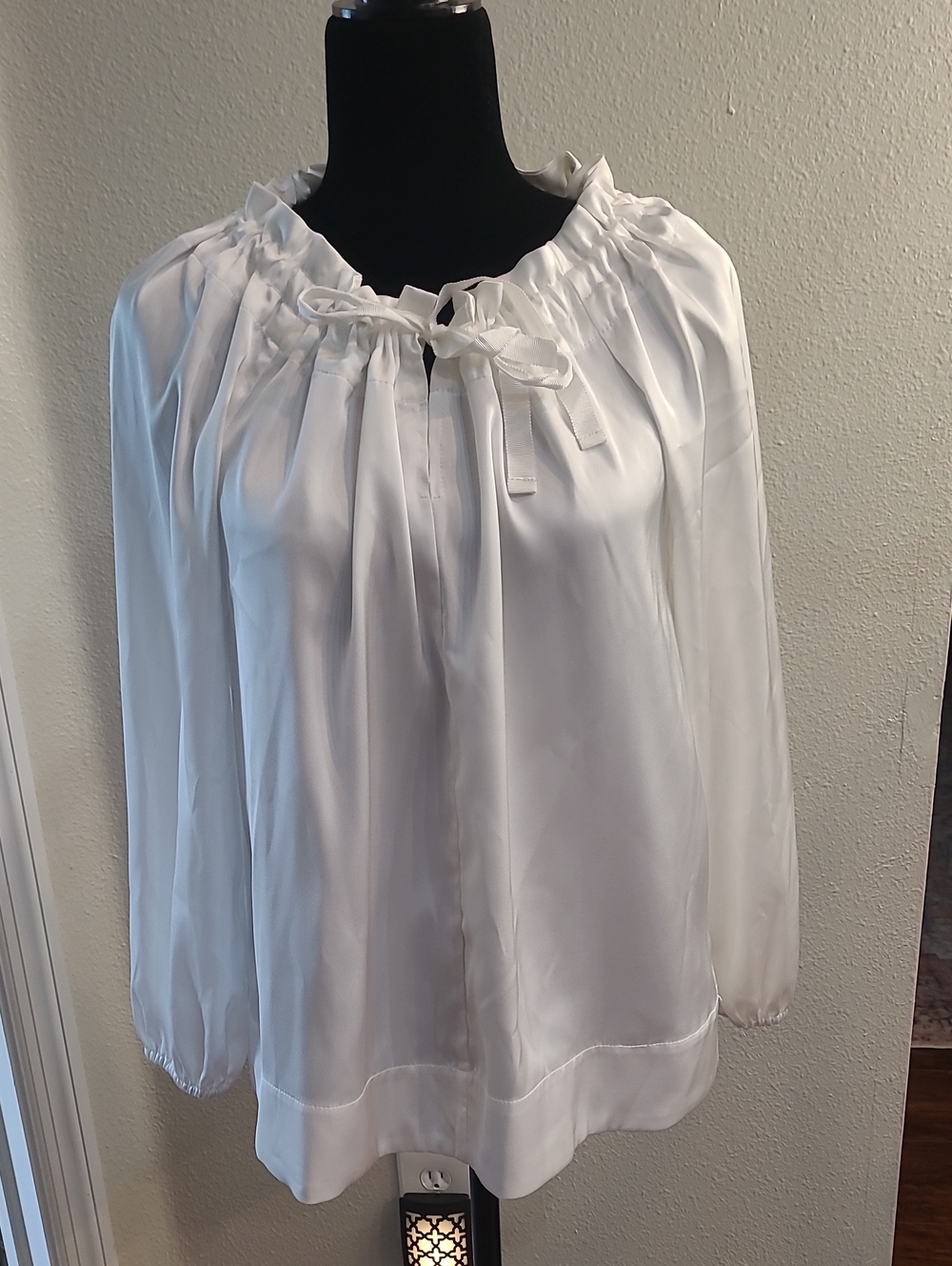 Patchington Vintage White Gathered Tie-Neck Blouse Size P/s
